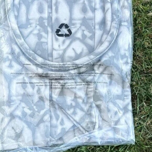 NWT Alo Yoga Tie Dye Shopper Tote Bag Grey White - Picture 5 of 5